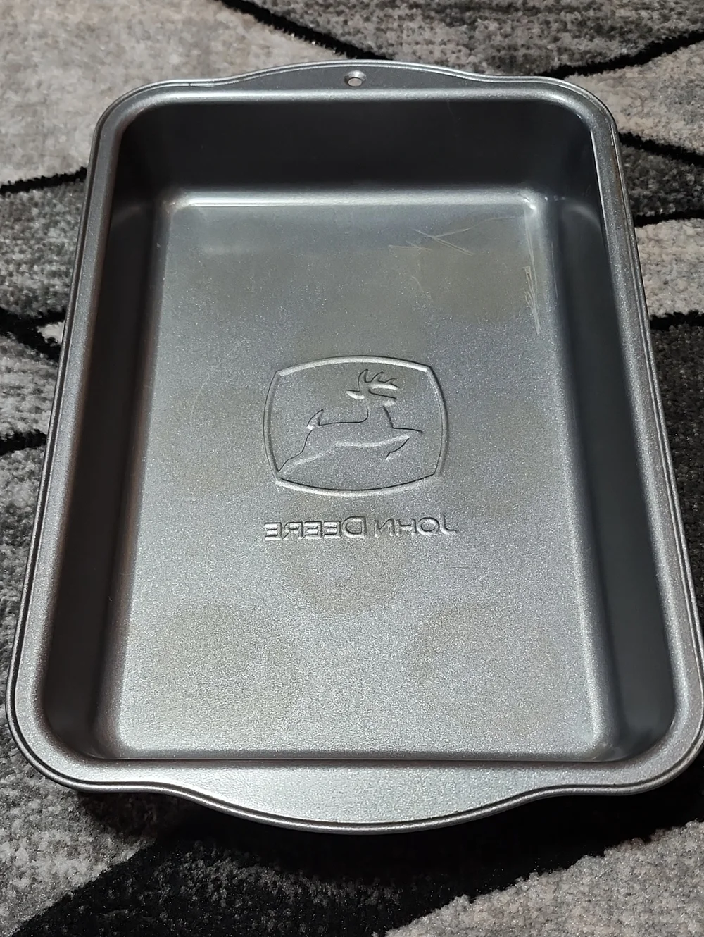 VINTAGE 3-PIECE JOHN DEERE EBOSSED TRACTOR LOGO NON-STICK BAKEWARE PAN SET